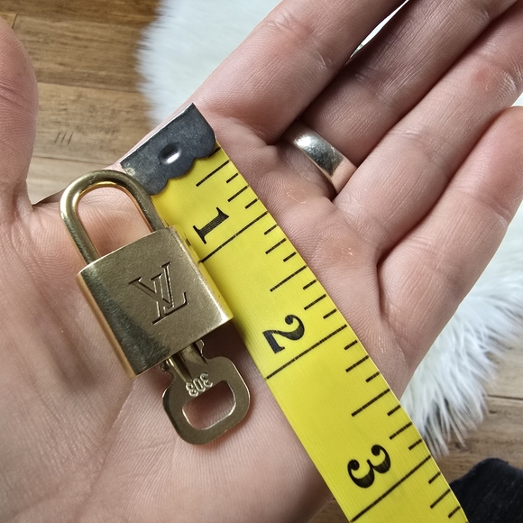 Authentic LV Lock & Key #308 - Picture 3 of 16